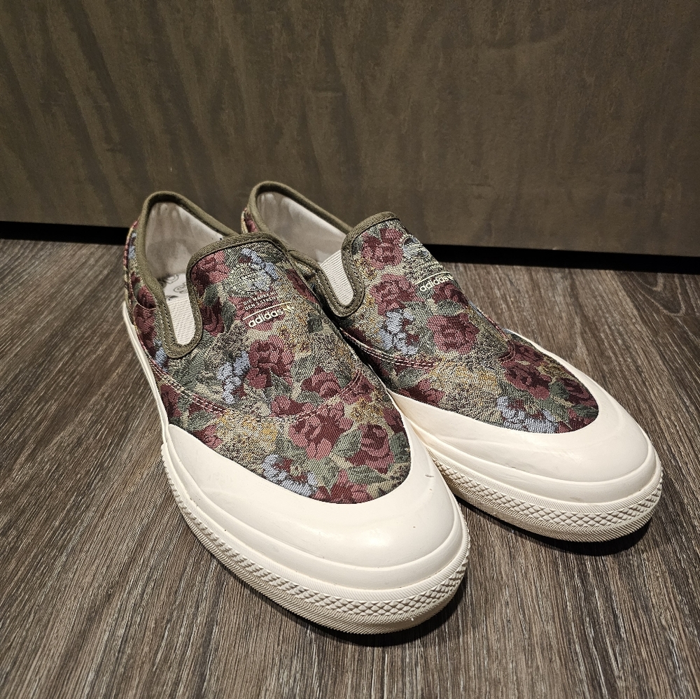 Adidas Nizza Slip-on Sneakers
